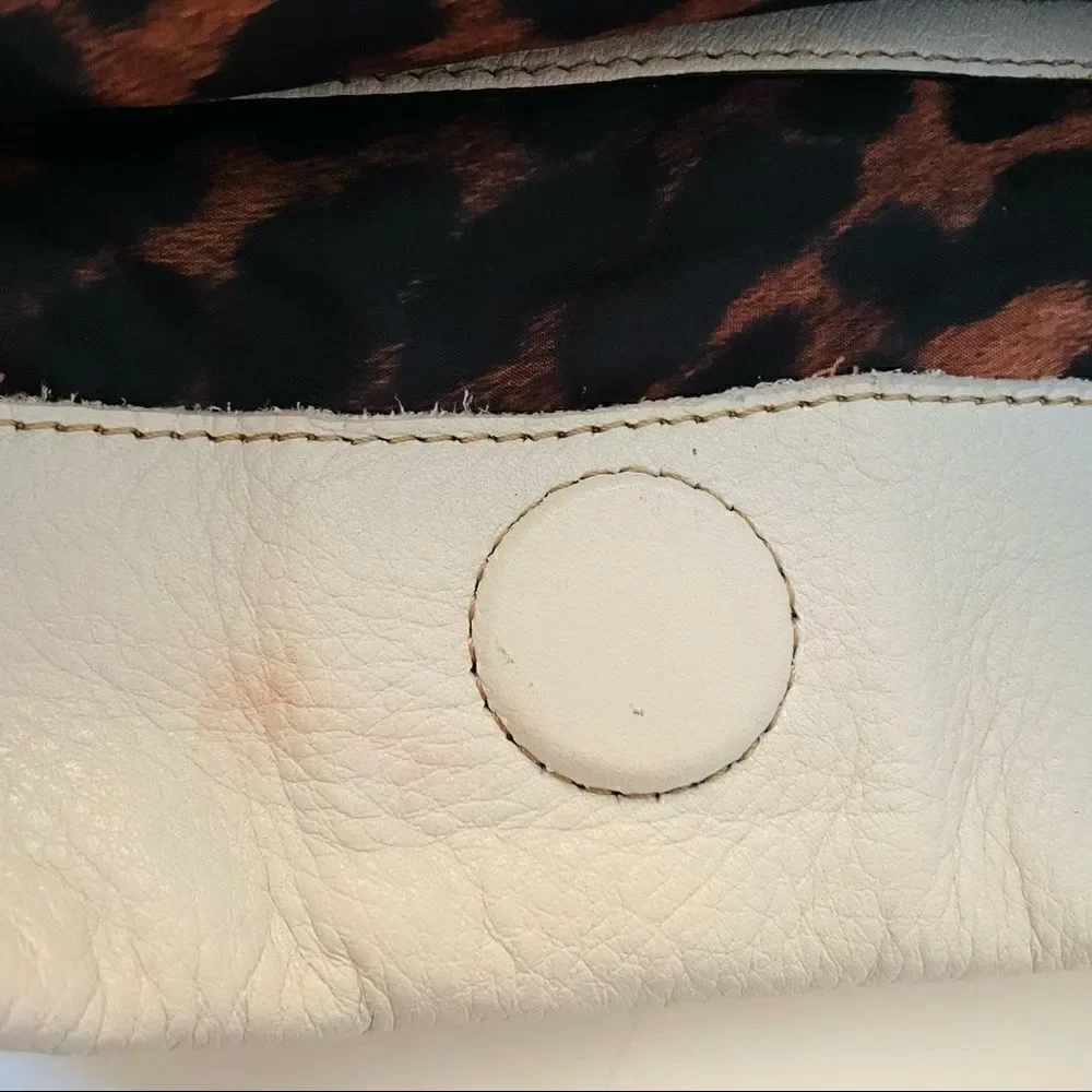 B MAKOWSKY | cream & white leather handbag - Picture 9 of 12